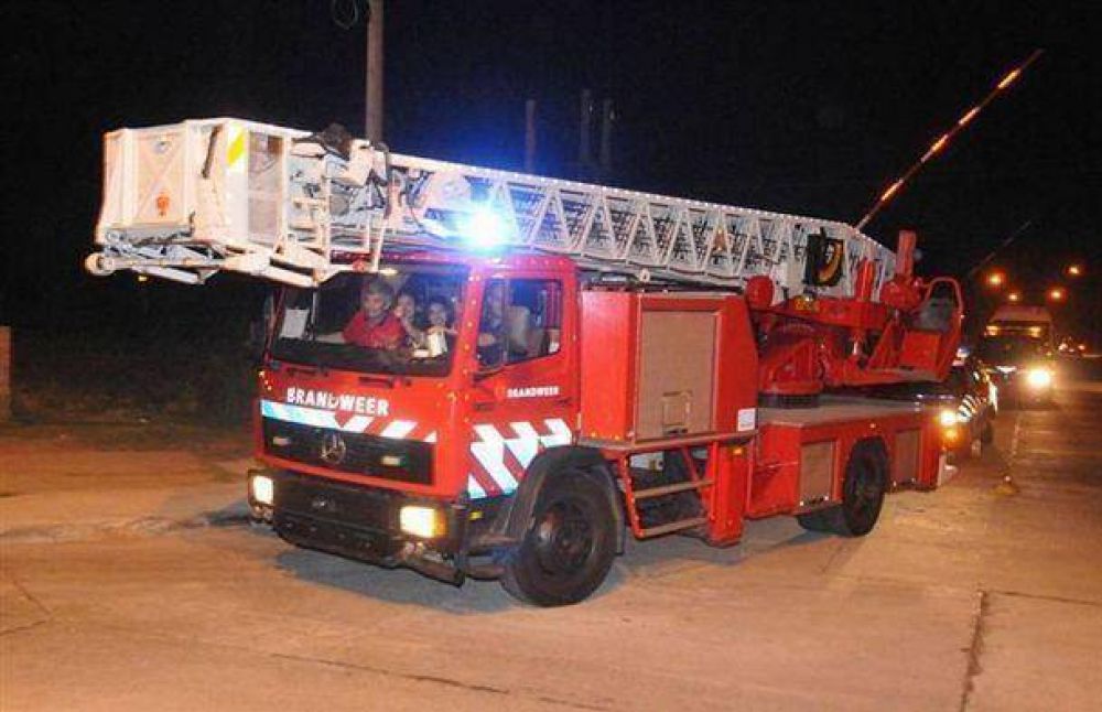 Jornada emotiva en Bomberos Voluntarios, por la llegada de nuevas herramientas