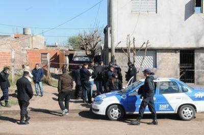 Denuncian un allanamiento sin orden judicial
