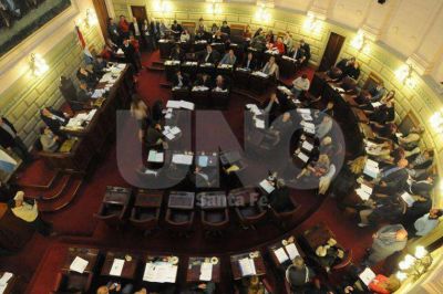 Diputados recibe el proyecto de Presupuesto con varias cr�ticas