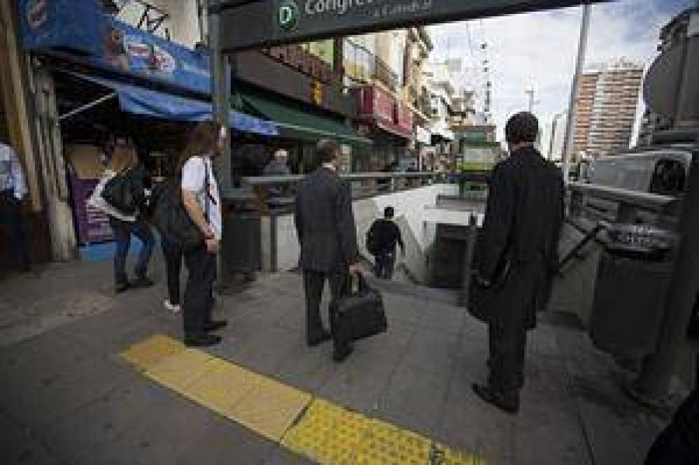 Ma�ana habr� paros rotativos de tres horas en todas las l�neas de subtes
