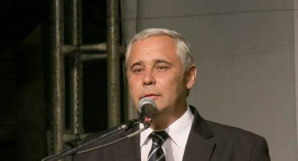 R�os confirm� su renuncia y dijo que no hay di�logo