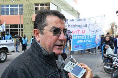 Trabajadores en �negro�: 3.500 estatales podr�an accionar judicialmente