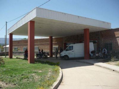 Asest� 17 pu�aladas a un joven y se escap�