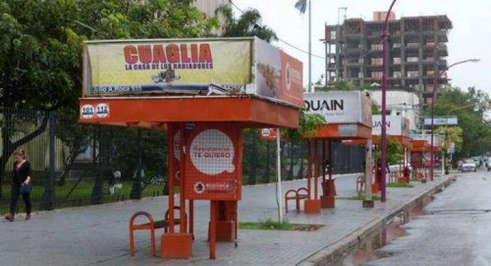 Miles de pasajeros varados bajo la lluvia dej� el paro de UTA