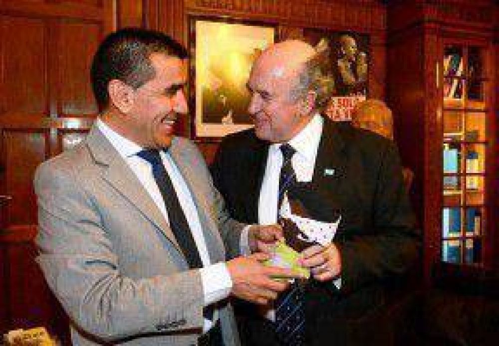 Parrilli y Rioseco siguen negociando