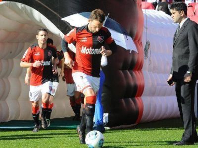 El �ltimo acto del gran capit�n: Bernardi palpita su despedida de Newell's