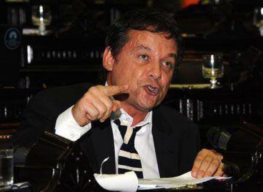Costa reclam� cambios en m�nimo no imponible
