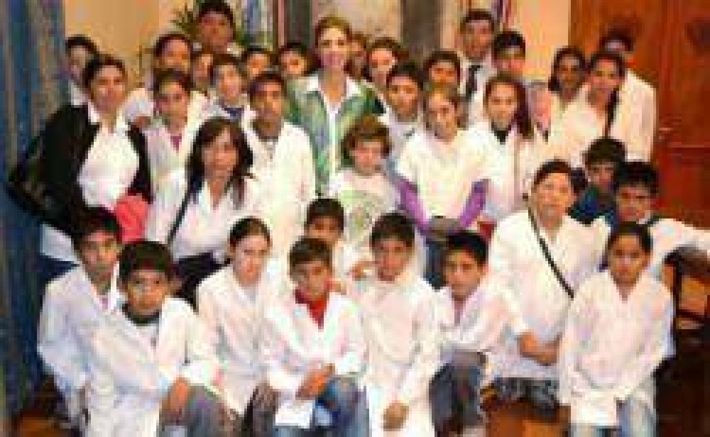 La gobernadora recibi� a escuelas del interior 