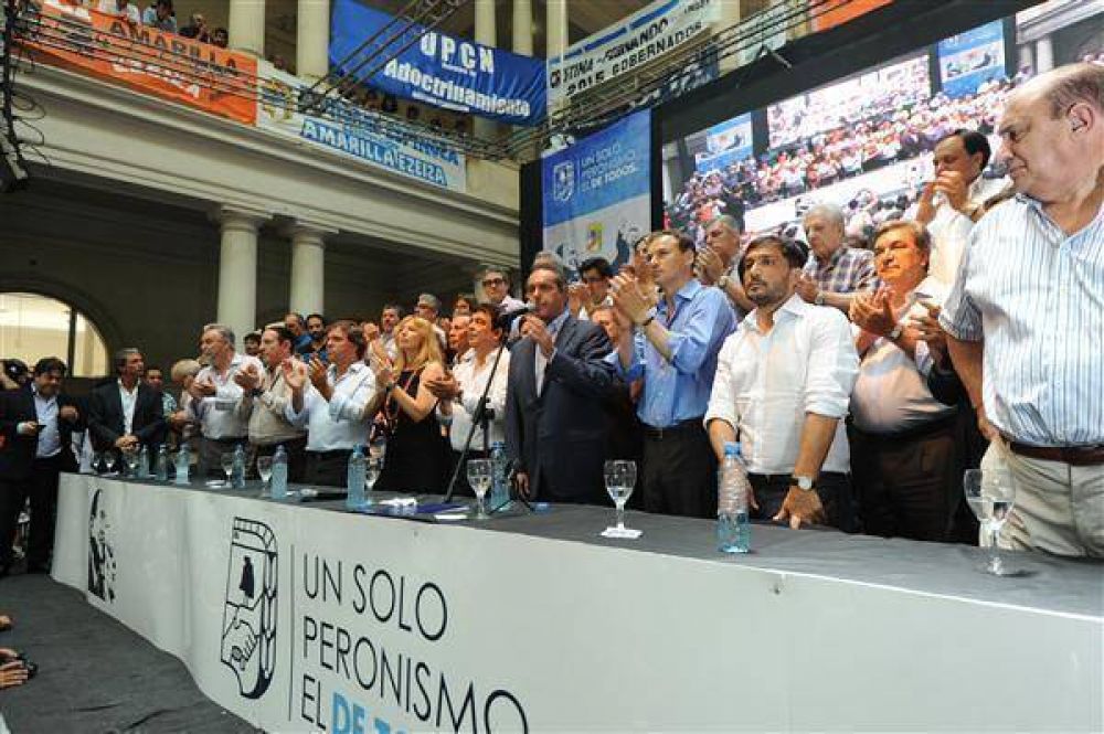 Nuevos cruces en el peronismo provincial tras el acto en La Plata