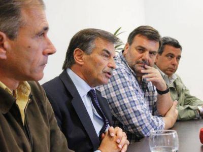 Con el objetivo de instalarse como propuesta en La Plata, el radicalismo recibe a Cobos