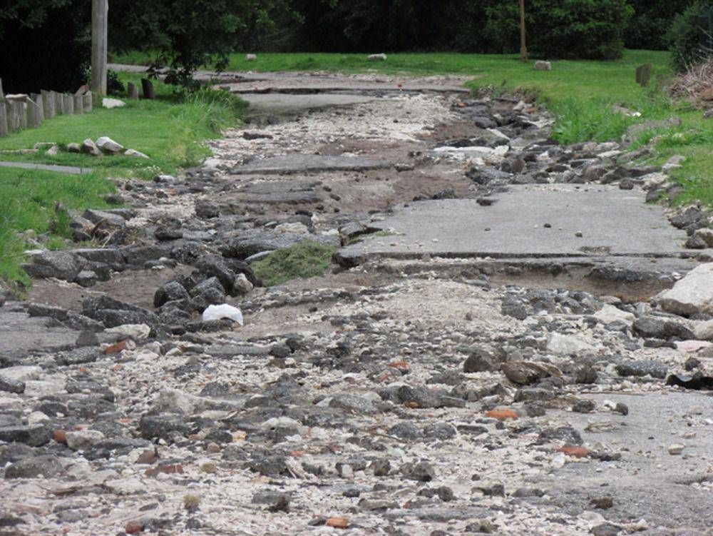 Baragiola reclama por el estado de las calles de Sierras de los Padres y el puerto