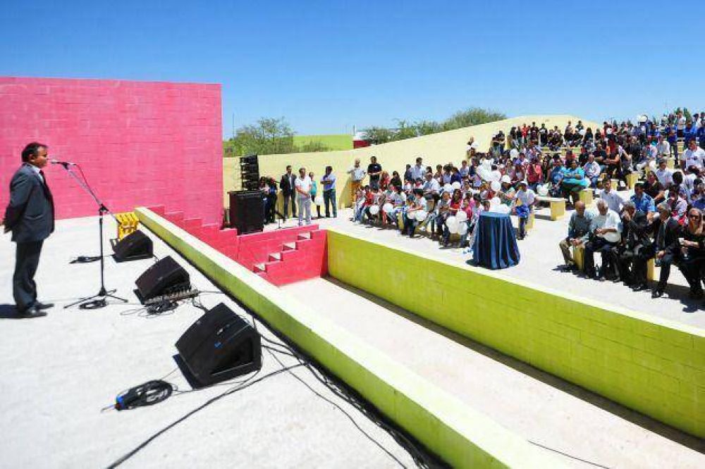 Far�as: �Queremos a Poggi por cuatro a�os m�s�