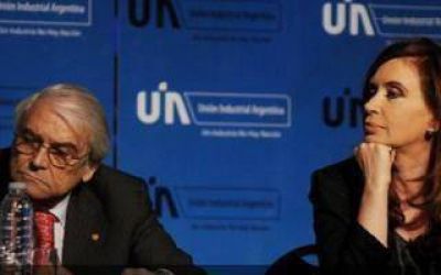 Cristina cierra acto de la UIA en Pilar