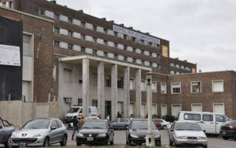 Tras la muerte del enfermero, anuncian millonaria inversi�n para el Hospital Posadas