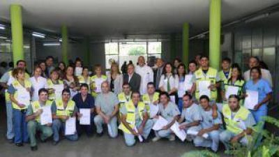 Salud entreg� 33 decretos de Empleo P�blico a personal del SAME
