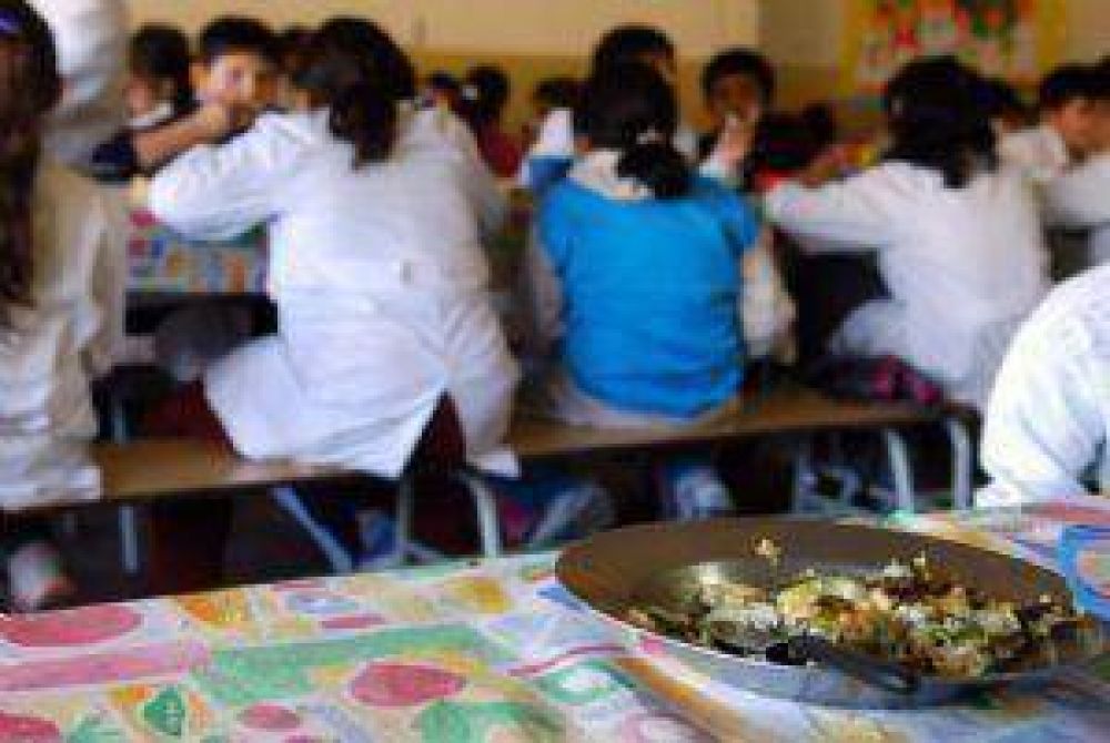 Grave denuncia por internas en el manejo de un comedor escolar