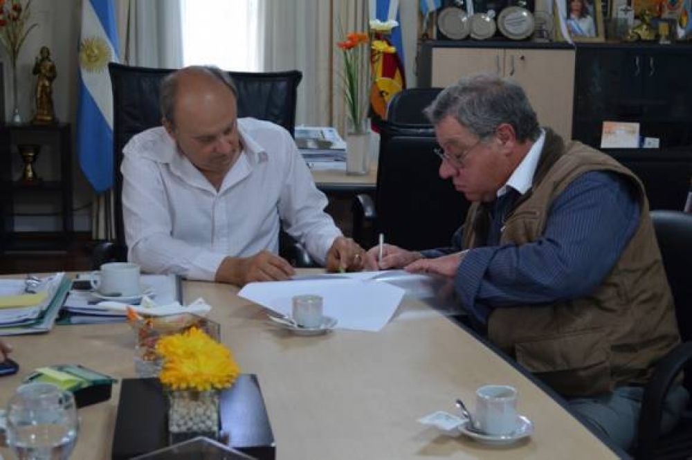 El municipio firm� un convenio de colaboraci�n con la fundaci�n padre Corti