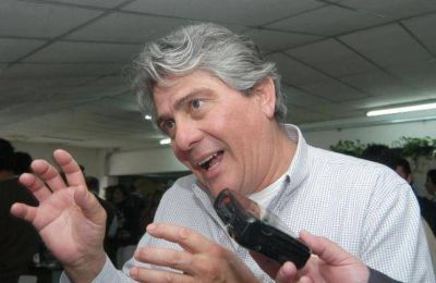 Rodr�guez insiste en la ampliaci�n del ejido de Centenario