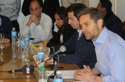 Sciurano entreg� Decreto con t�tulo de propiedad a la C�mara de Comercio