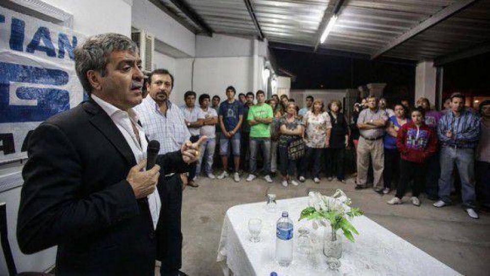 �Alperovich es el principal responsable del festival de bolsones�