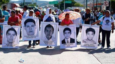 Padres de los 43 estudiantes desaparecidos: 