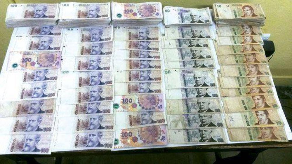 Apareci� parte del dinero robado en la municipalidad de Santa Luc�a