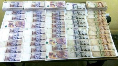 Apareci� parte del dinero robado en la municipalidad de Santa Luc�a
