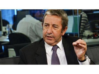 Cobos habr�a decidido competir por la gobernaci�n de Mendoza en las generales de 2015