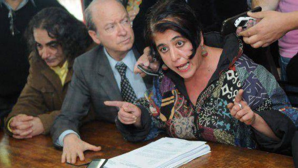 Blas contraataca y prepara una denuncia contra P�rez