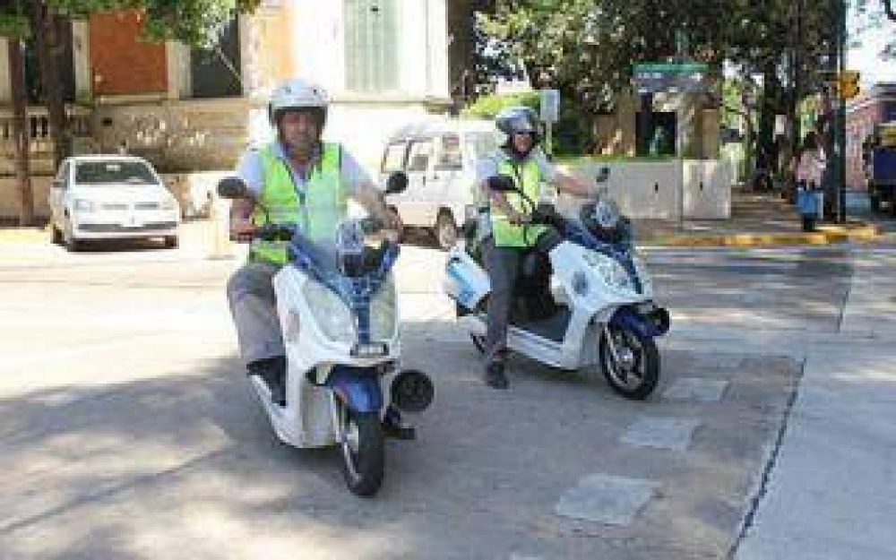 San Isidro: Inspectores en motos el�ctricas controlan el tr�nsito