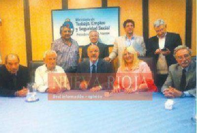 Industrias riojanas gestionan REPRO al ministro de Trabajo