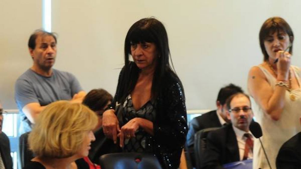 Avanza el proyecto para darle fueros a Cristina despu�s del 2015