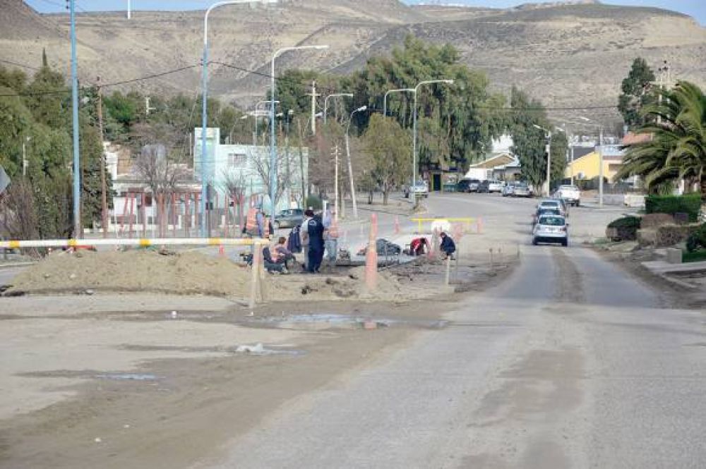 Cortar�n el tr�nsito en Avenida Tehuelches para hacer bacheo y repavimentaci�n