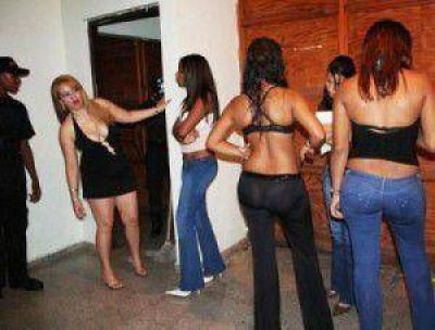 Allanaron un hotel del microcentro por prostituci�n VIP y trata