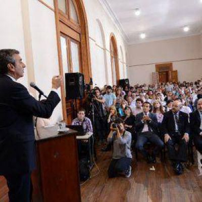 Nueva promesa de electrificar el Roca, y van� 