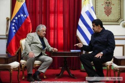 Mujica y Maduro revisaron la relaci�n bilateral en Caracas