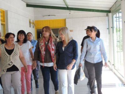 Visita a la Penitenciar�a para ver los avances en los talleres de mujeres