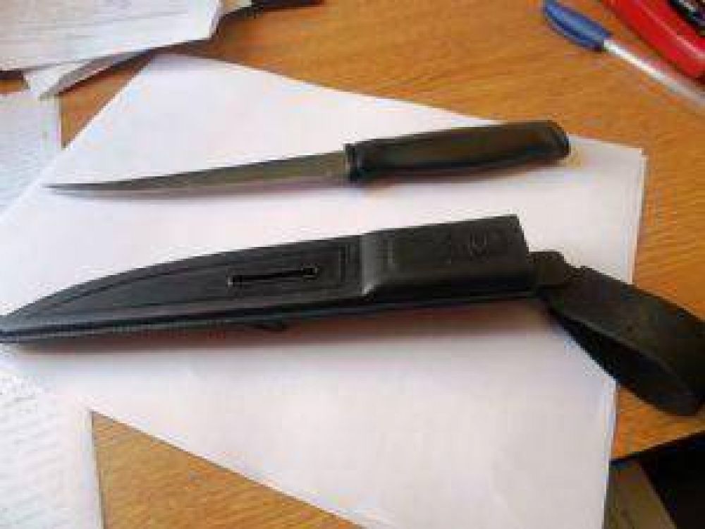 Amenaz� a un m�dico con un cuchillo y fue aprehendida