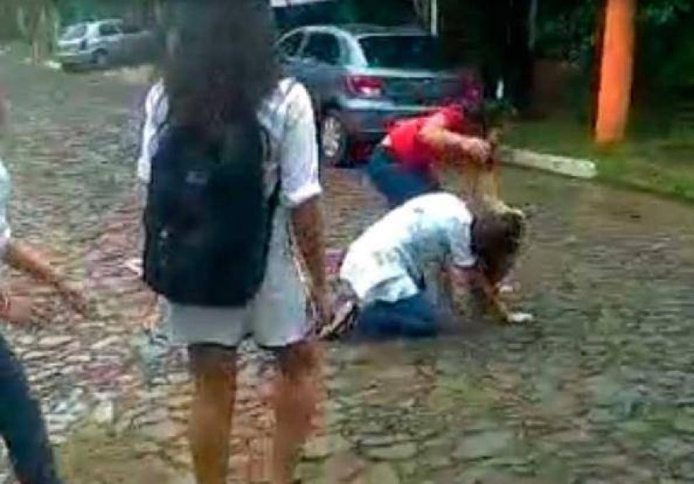 Tras la golpiza, la Polic�a vigila a los alumnos de la Normal de Iguaz�