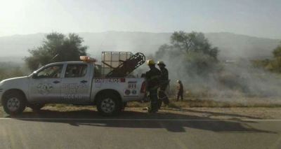 Incendio consumi� 2 kil�metros de pastizales en Ruta 38