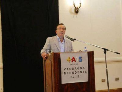 Oscar Vaudagna lanz� su candidatura a intendente: �No vamos a ganar la ciudad pele�ndonos�, afirm�