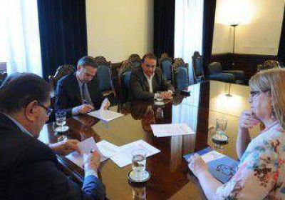 Pichetto y Pereyra firmaron convenio de capacitaci�n laboral 