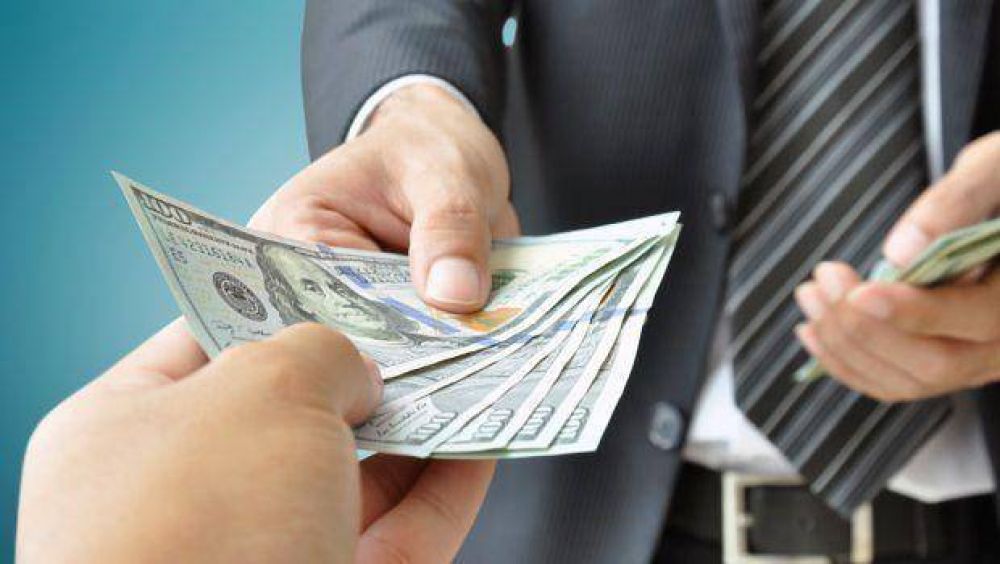 El d�lar blue cay� 13 centavos y se vendi� a $ 12,78