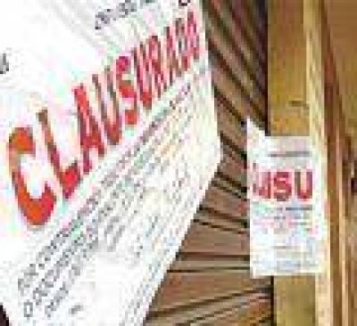 Clausuran supermercado