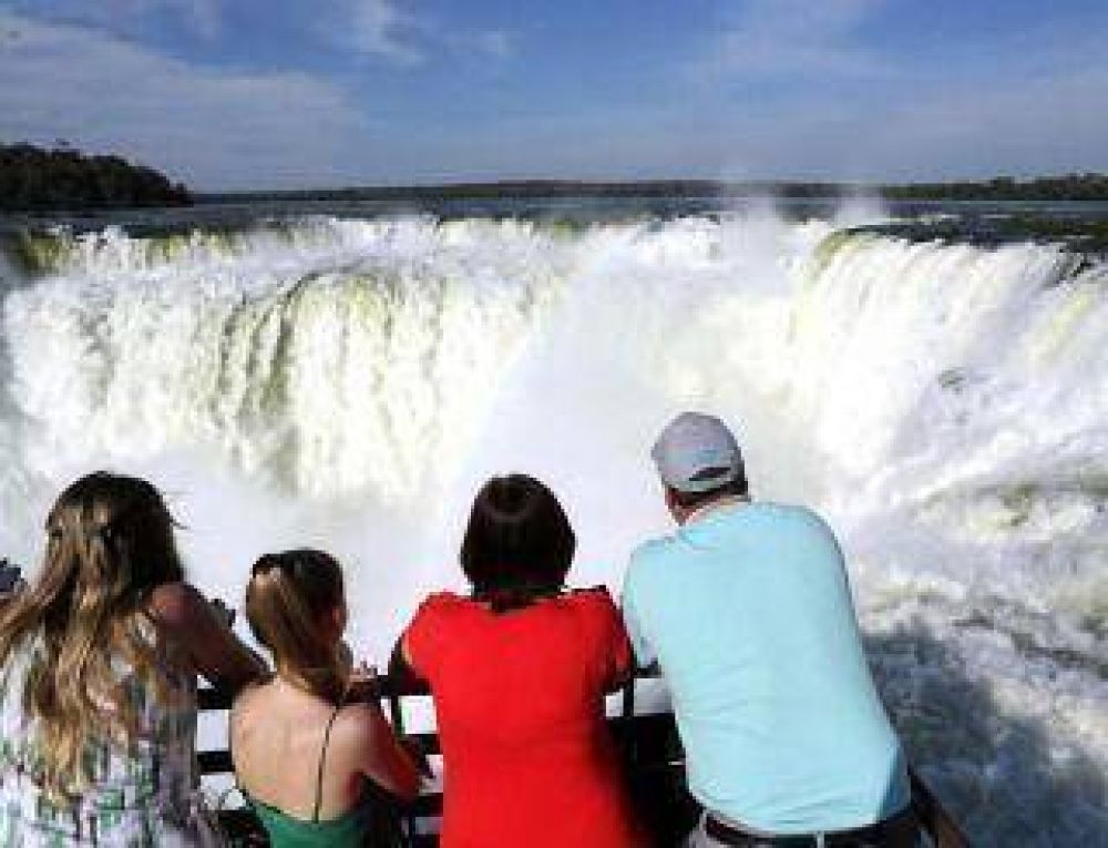 Fin de semana largo: 750 mil turistas y gastos por 1000 millones de pesos
