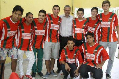 ﻿Ferraresi visit� las obras realizadas en el Club Mart�n G�emes