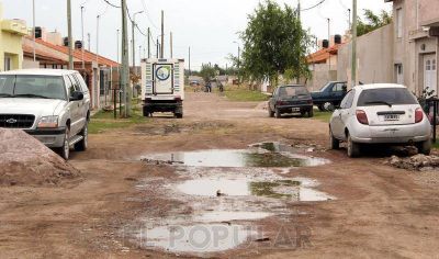 Concejales hicieron pedidos por las calles de los barrios Educadores y Bancario III