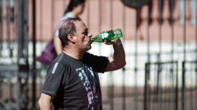 Arranca el fin de semana largo con un calor agobiante