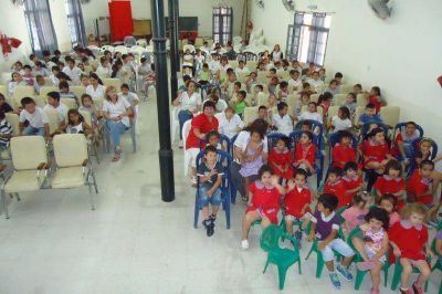Muchas escuelas no completan los 180 d�as de clases este a�o