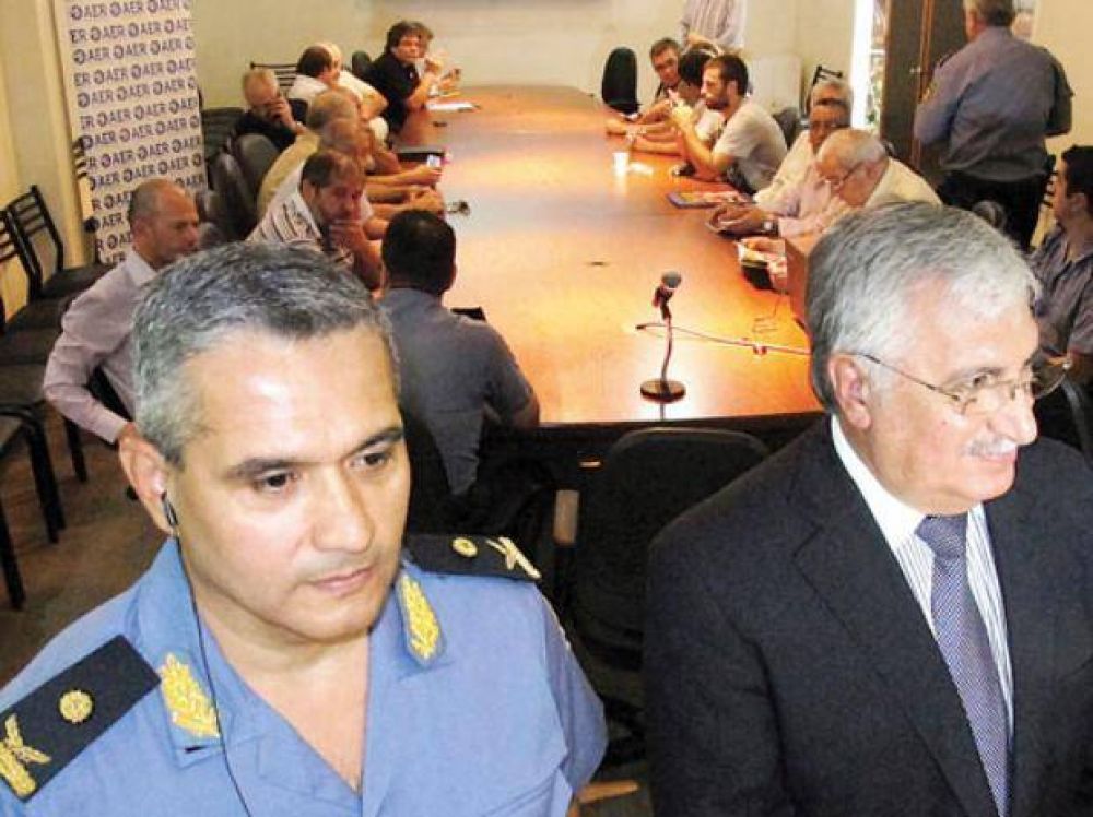 La polic�a quiere un diciembre en paz con 110 m�viles las 24 horas